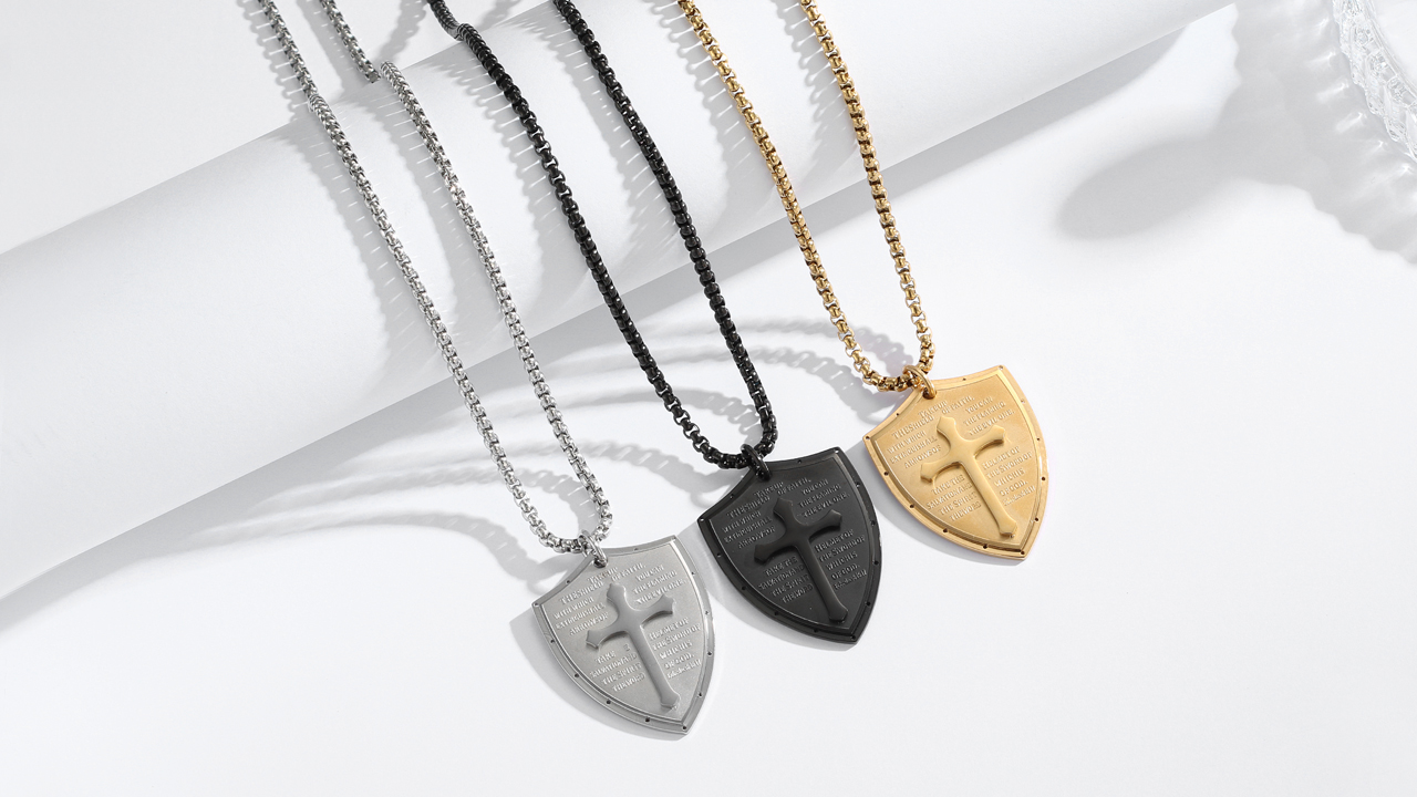 アクセサリー Eaphi unifinished pendant Yaumatea Armor of God Shield Cross Necklace for Men, Stainless